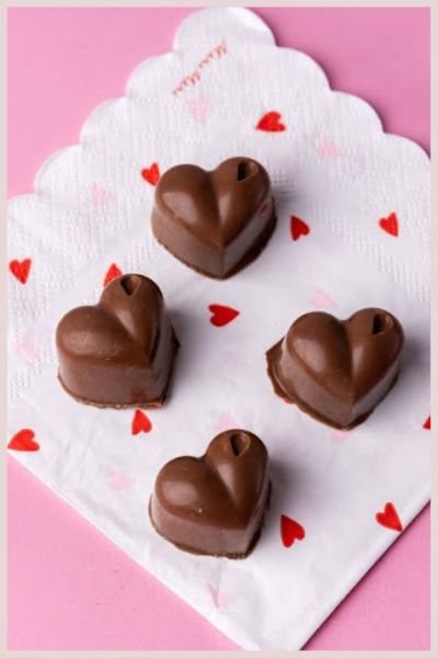 ΣΟΚΟΛΑΤΑΚΙΑ ΚΑΡΔΙΕΣ ΓΑΛΑΚΤΟΣ PASSION FRUIT